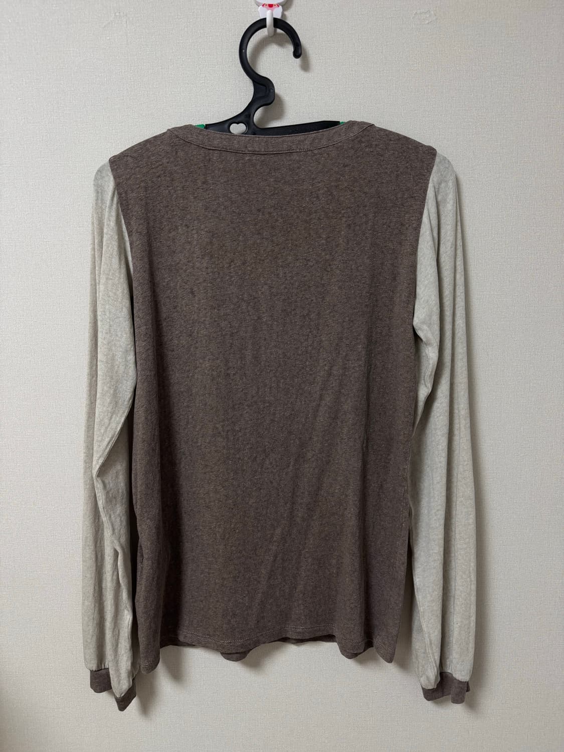 코이세이오 COYSEIO 스너그 버튼 롱슬리브 브라운 상품이미지4