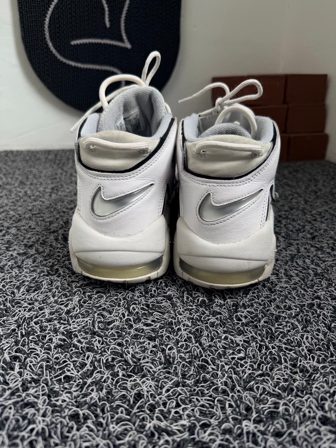 나이키 에어 모어 업템포 '라이트 아이언 오어 상품이미지3