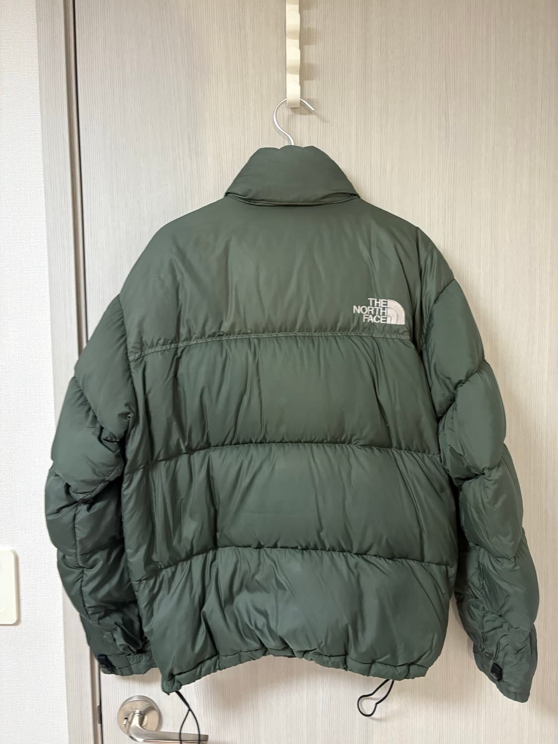 노스페이스 700 눕시 패딩 카키 색상 M 상품이미지2