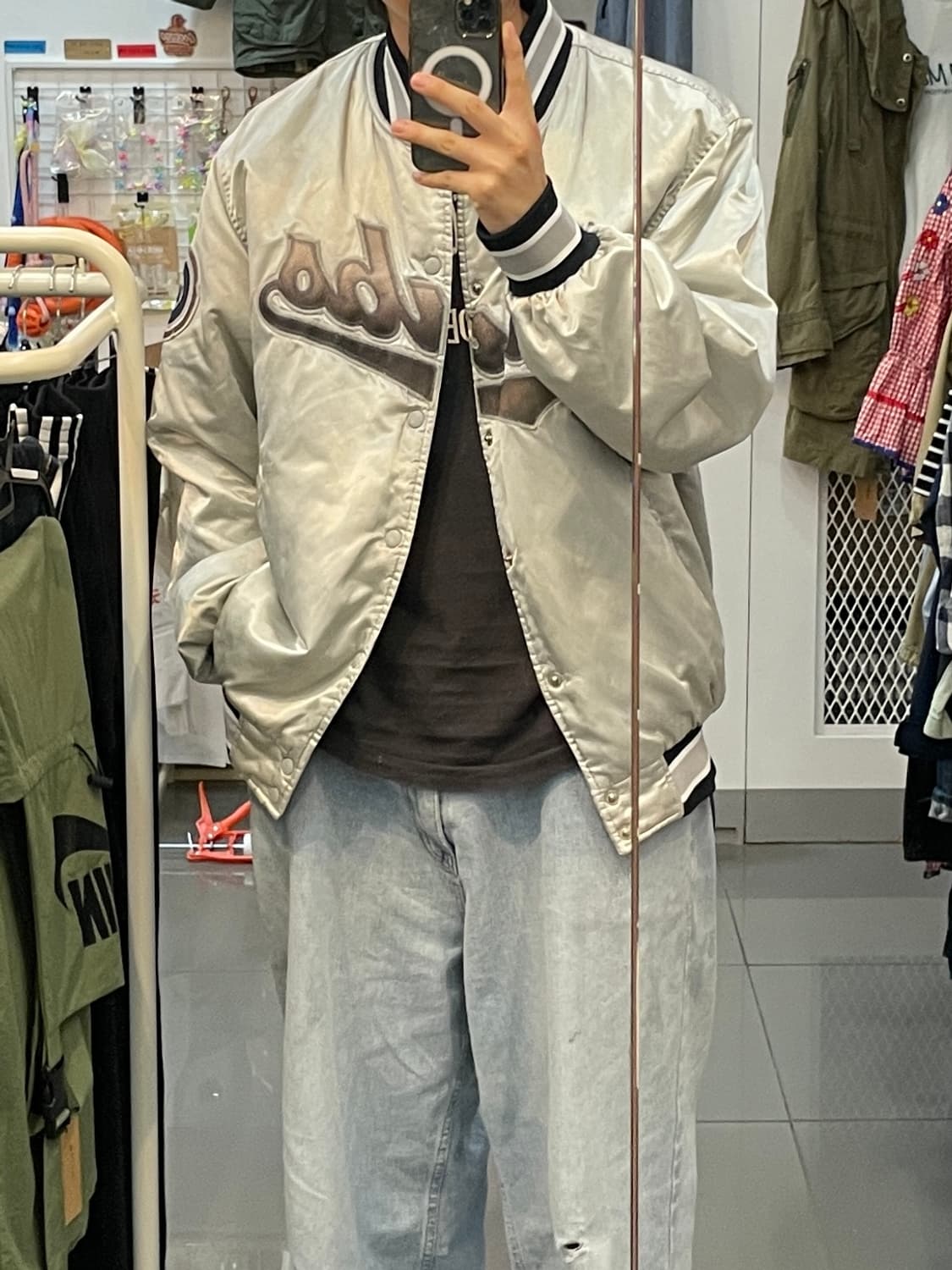 은색 스타디움 자켓 상품이미지1