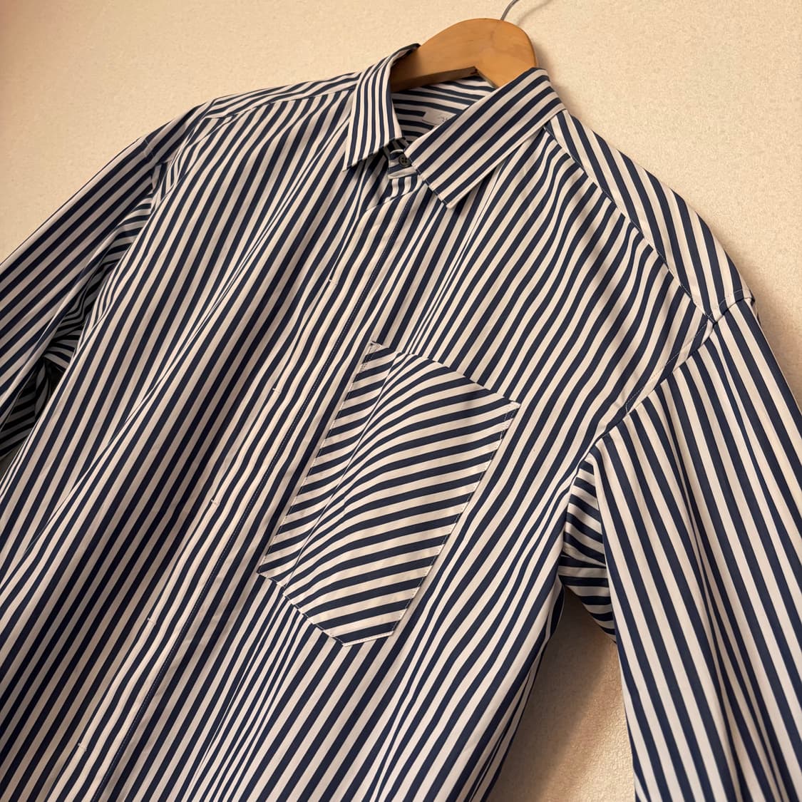 질스튜어트 S 루즈핏 스트라이프 셔츠 남방 새제품급 상품이미지5