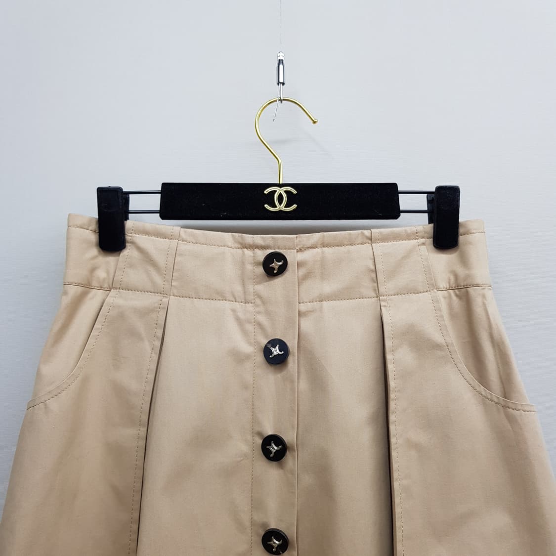 한섬 마인 2024 코튼 A라인 버튼 스커트 67-98사이즈 상품이미지2