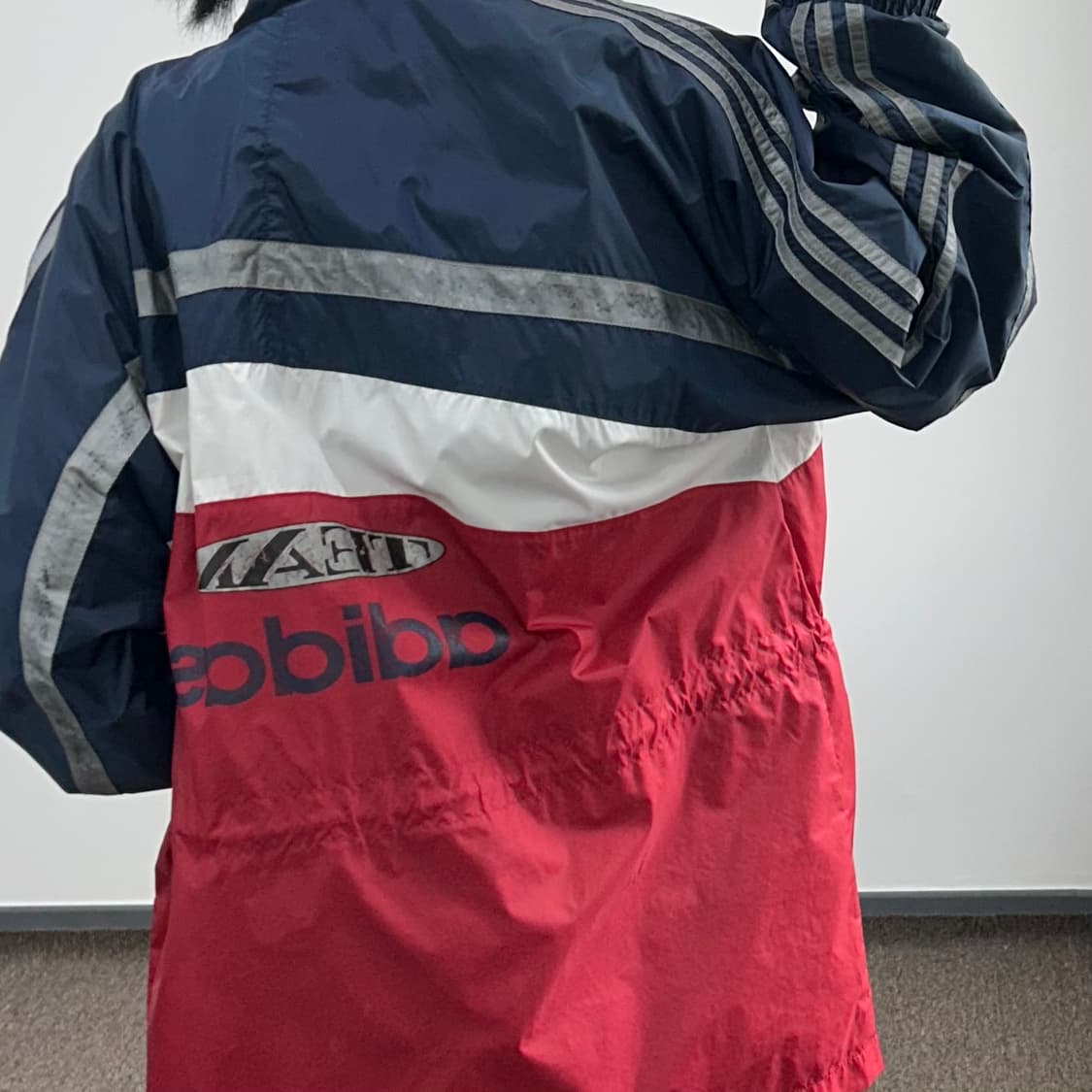 Adudas 아디다스 배색 웨이스트 스트링 바람막이 상품이미지2