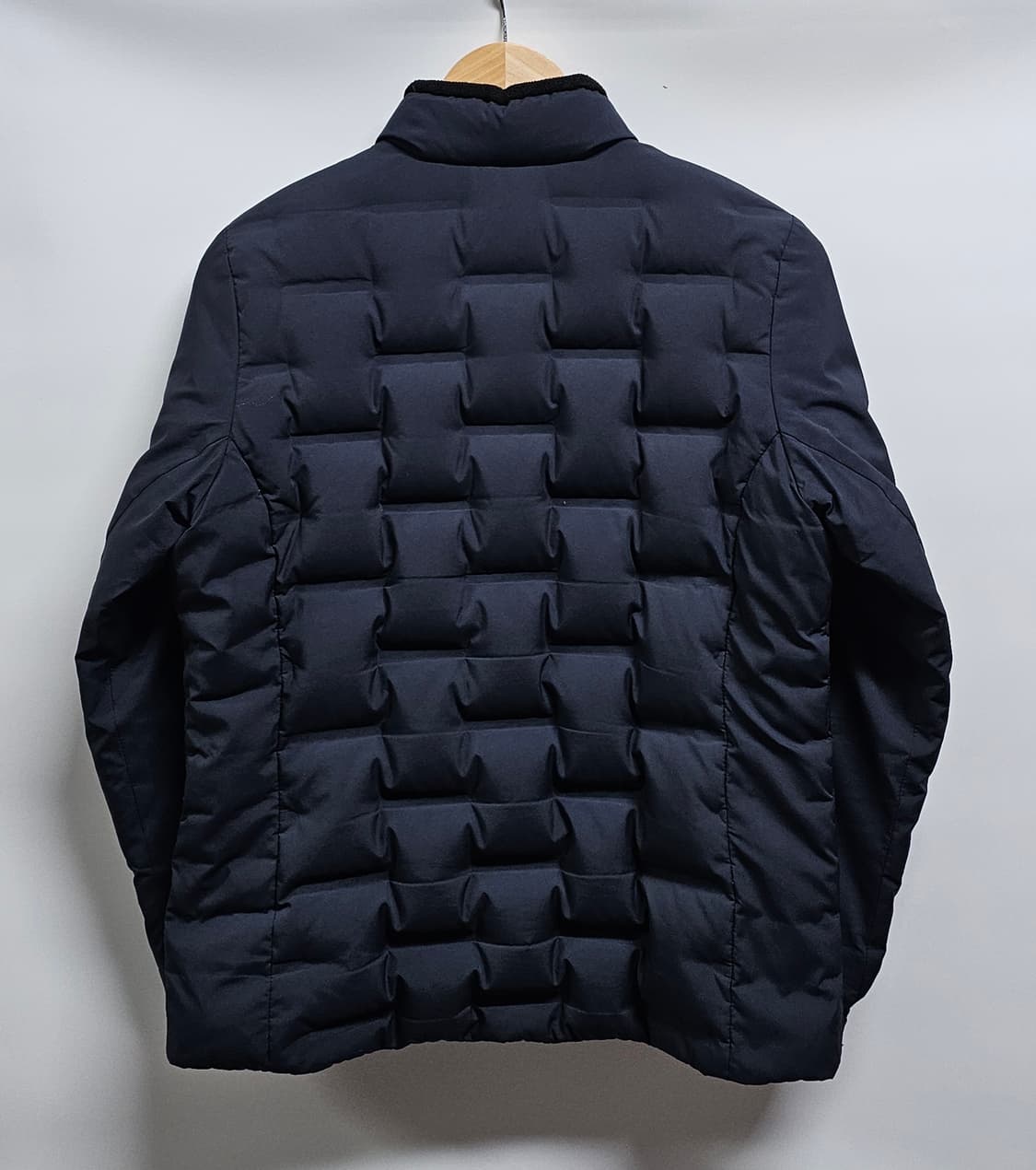 아이더 여성 구스다운 경량패딩 M 상품이미지2