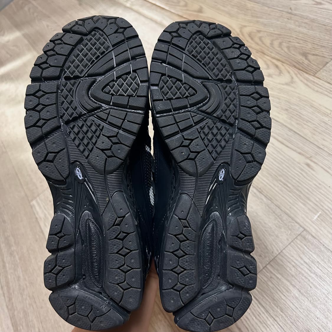 뉴발란스 1906r 폴카닷 280 상품이미지7