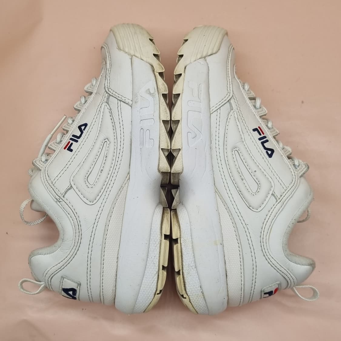 휠라  디스럽터2 흰색 운동화 235 상품이미지5