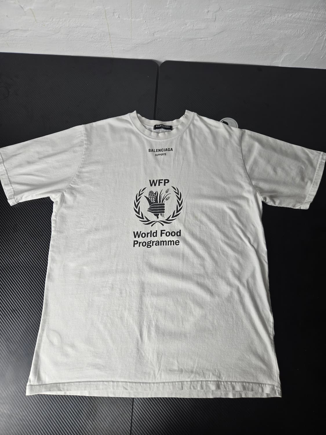 발렌시아가 WFP 반팔 티셔츠 화이트 상품이미지2