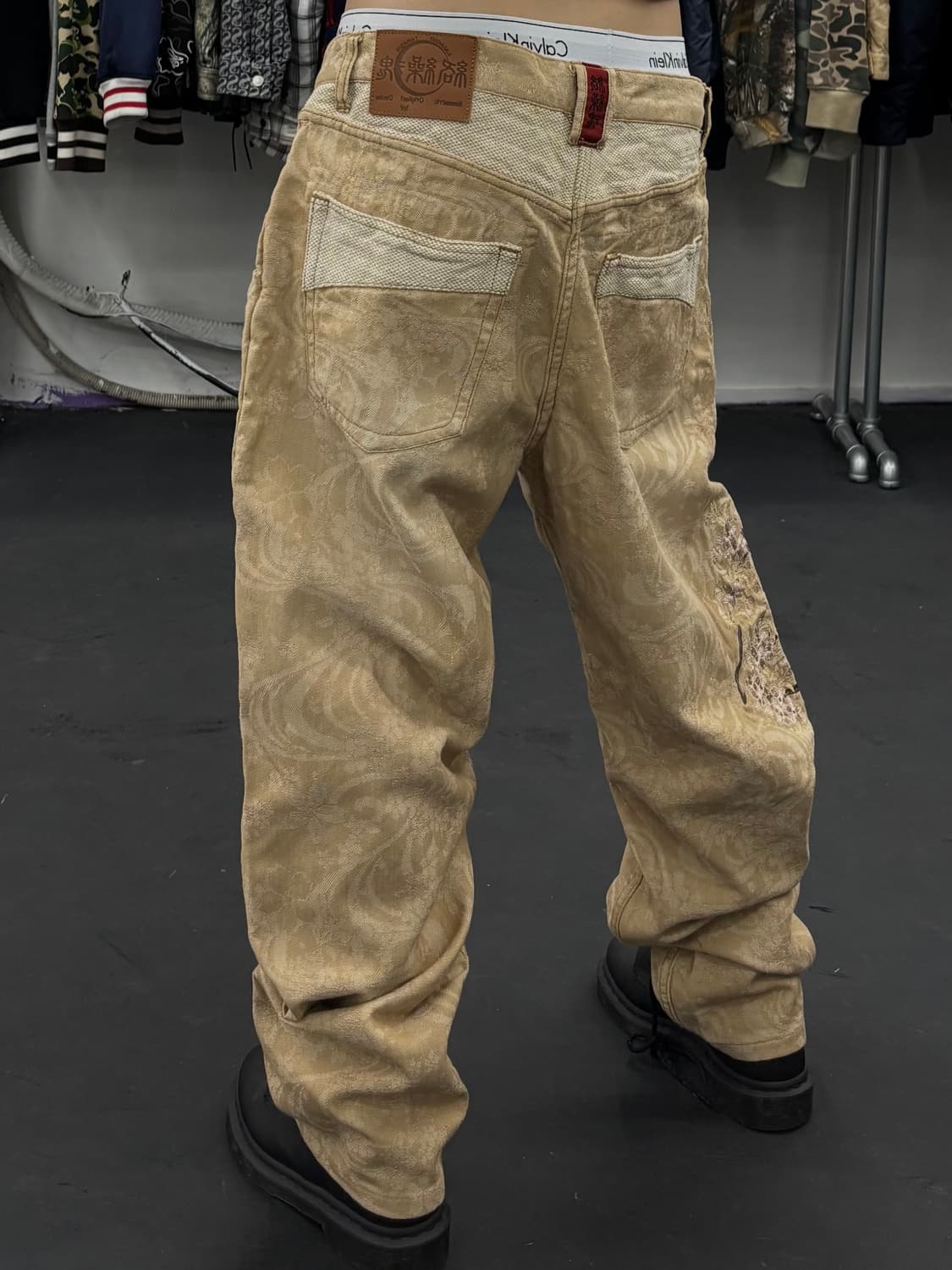 카라쿠리 타마시 오리엔탈 베이지 팬츠 상품이미지4