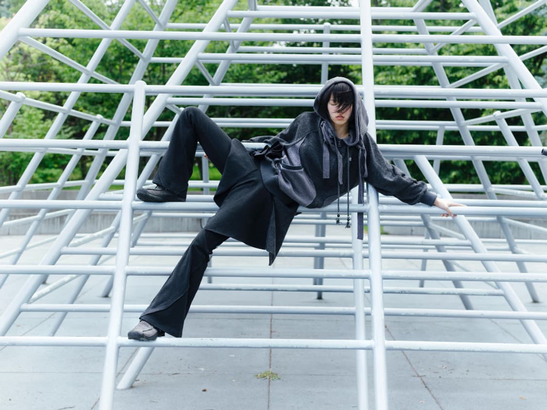 코이세이오 폴딩 언발란스 스커트 차콜+ 코이세이오 라운드 핀턱 팬츠 상품이미지3