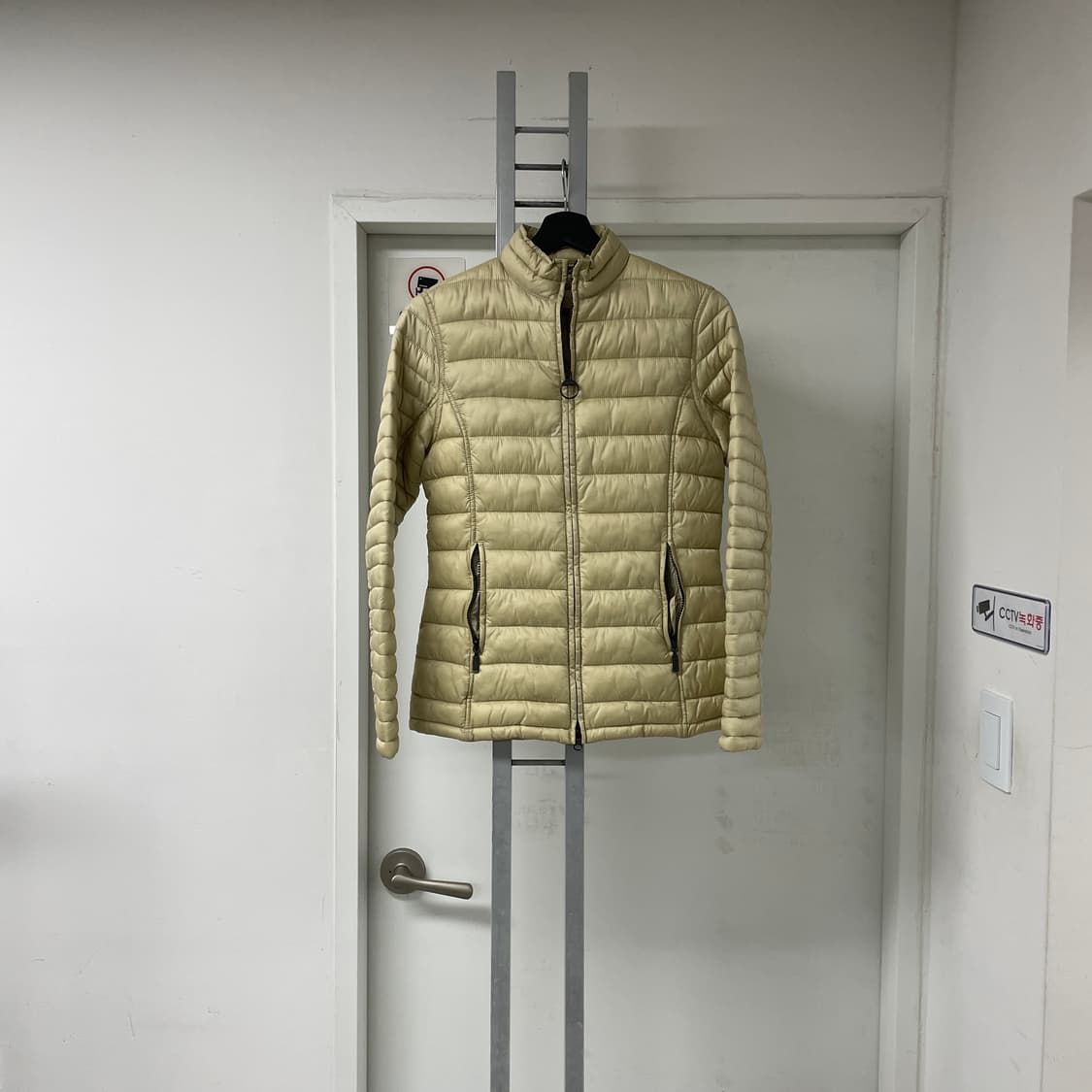 바버 베이지 경량 패딩 -(W) 상품이미지1