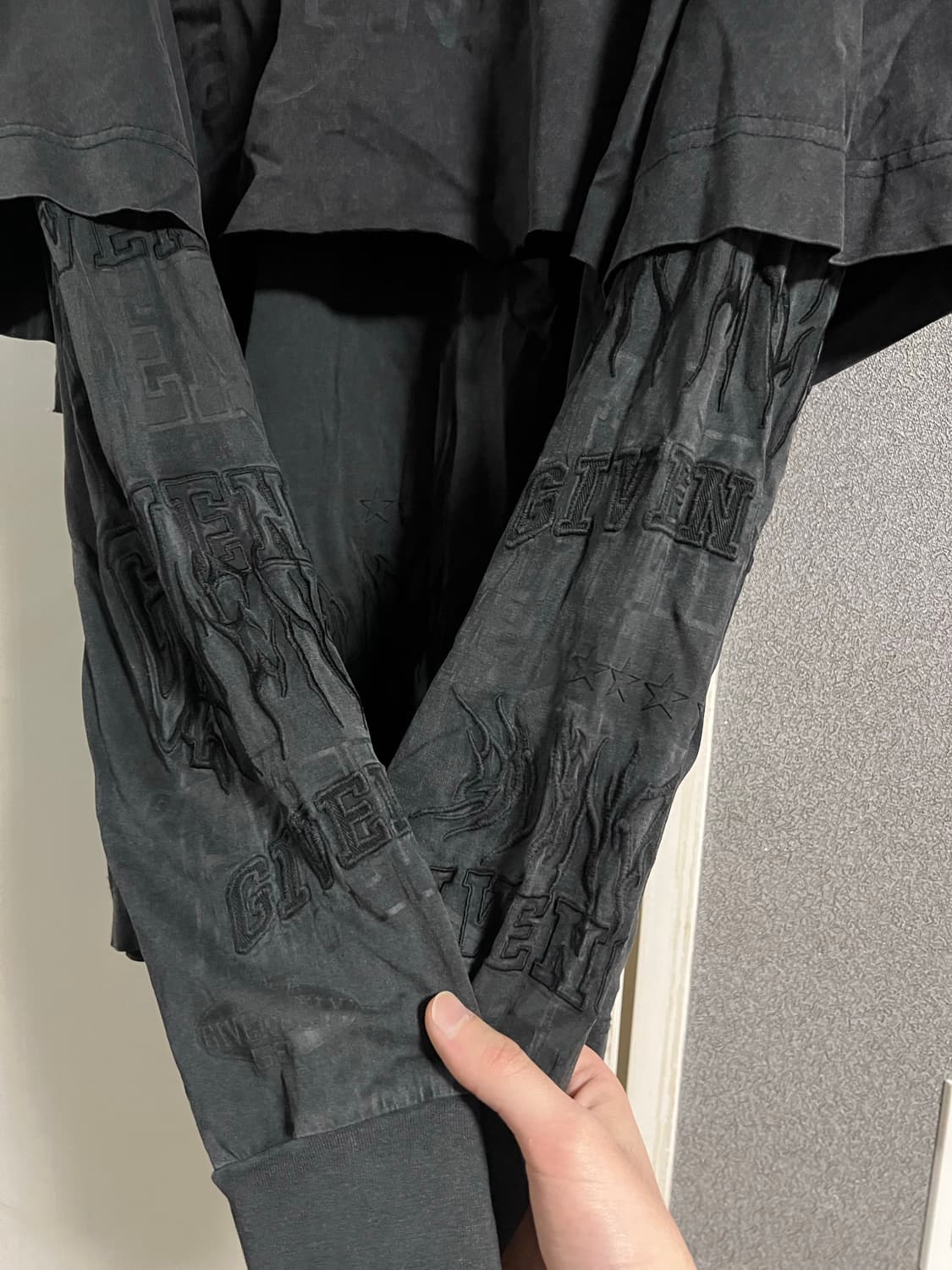 [L] 지방시 더블 레이어드 롱슬리브 상품이미지5