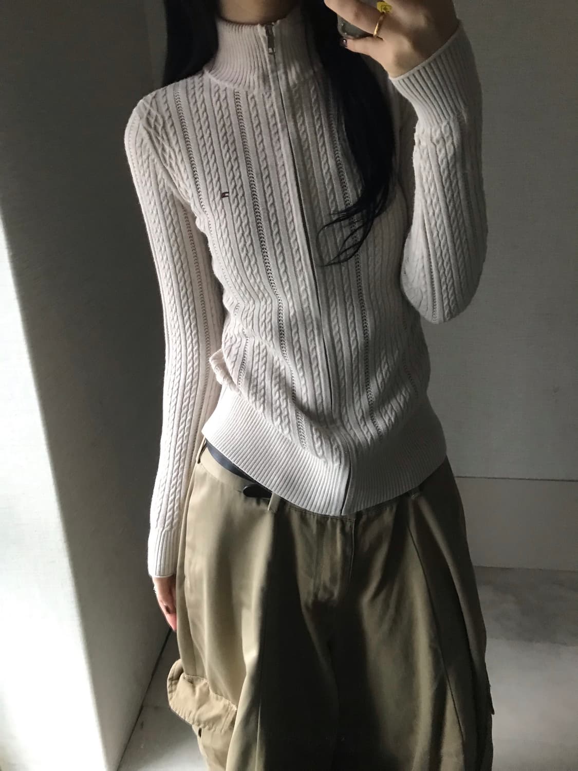 타미힐피거 오트밀 딱붙핏 니트집업 상품이미지1