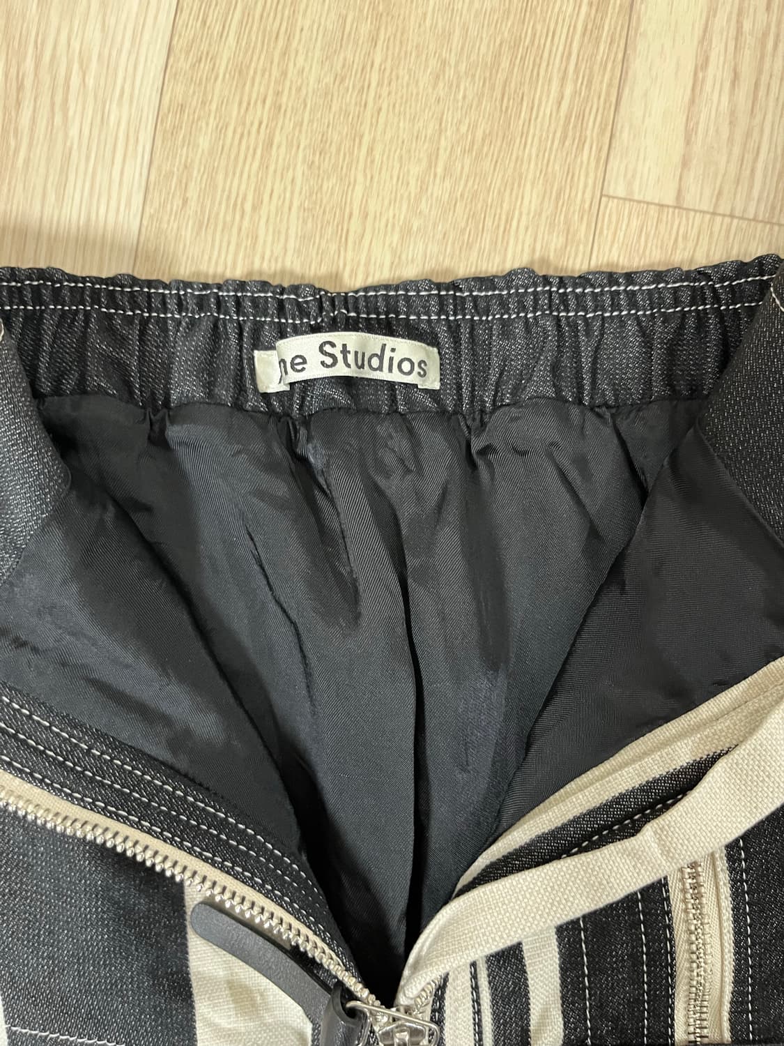 아크네스튜디오 스트라이프 치마 상품이미지3