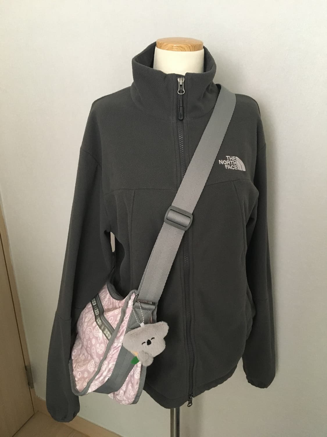 레스포삭 희귀 회핑 페이즐리 크로스백 (파우치 포함) 상품이미지2