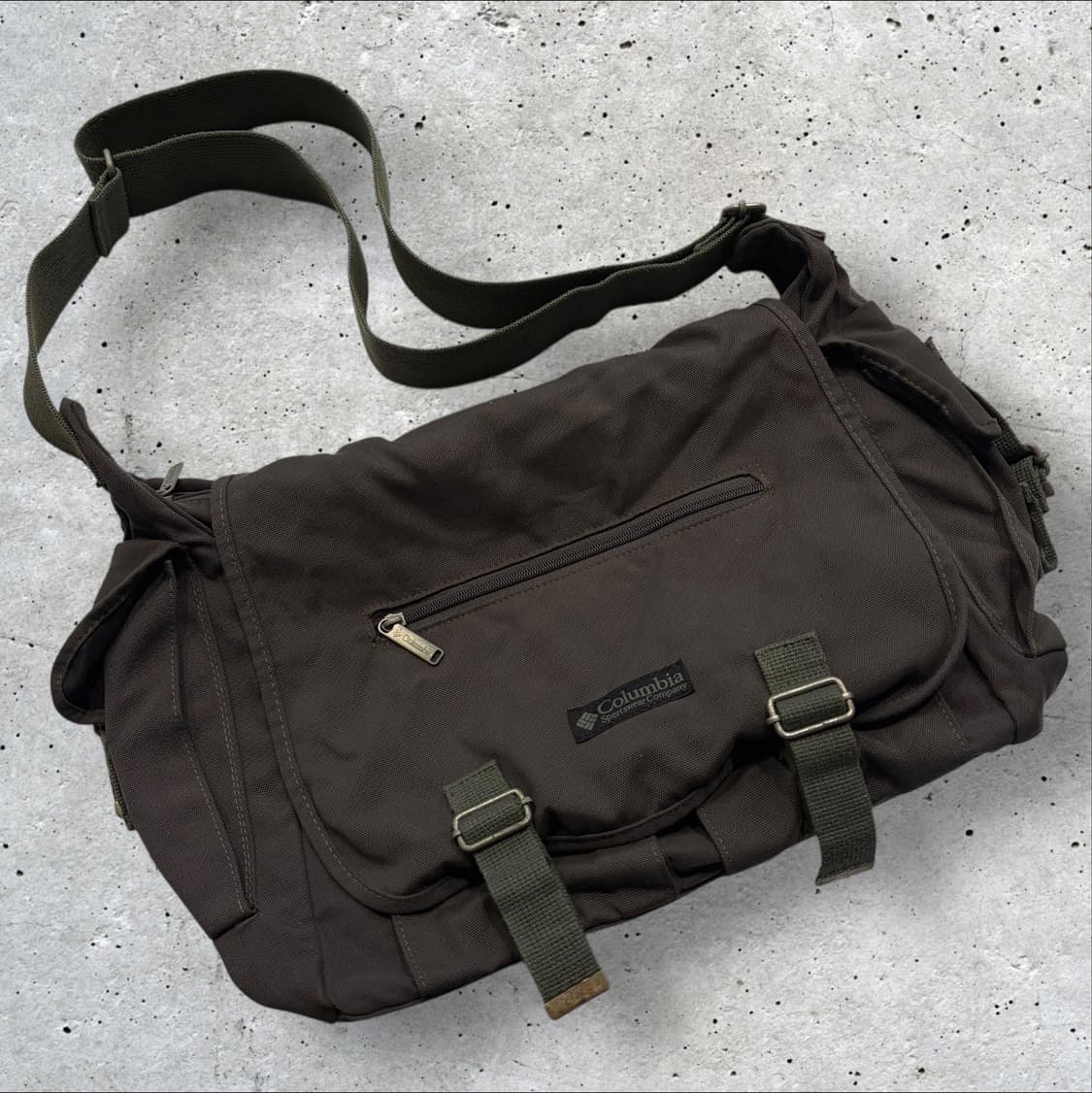 컬럼비아 브라운 메신저백 크로스백 상품이미지1