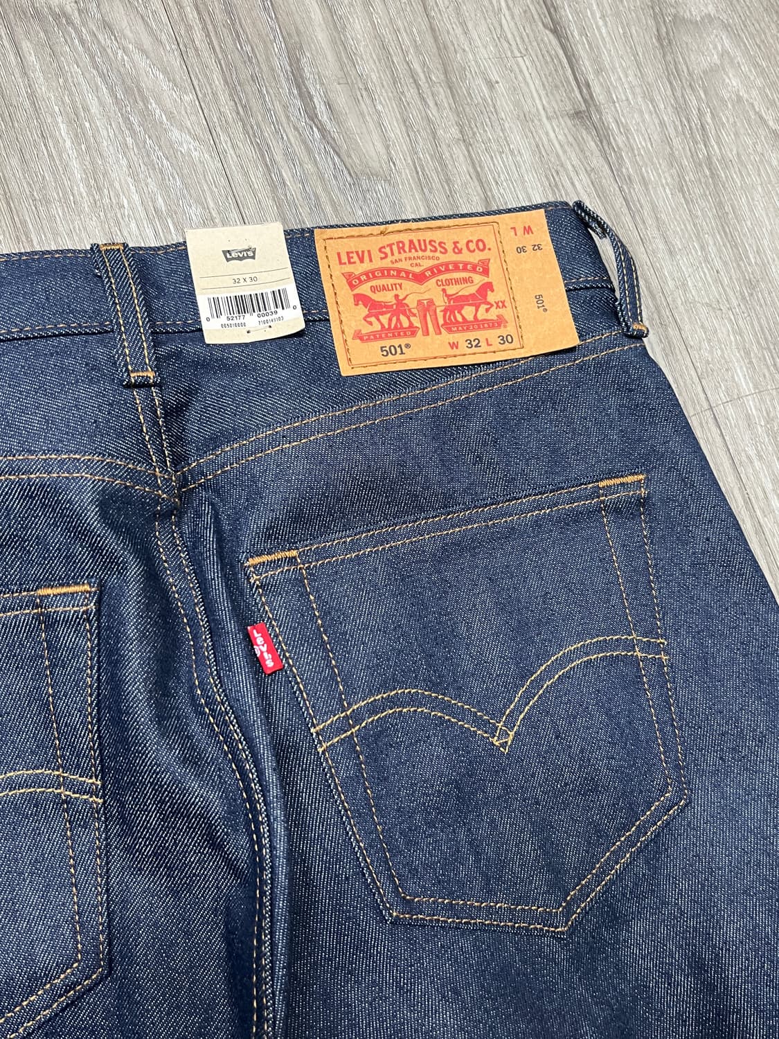 Levis 리바이스 501 버튼플라이 생지 인디고 데님 팬츠 상품이미지2