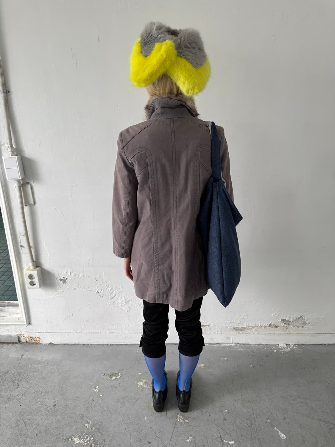 TIME wool triangle shoulder bag 상품이미지5