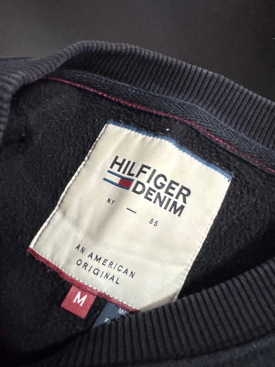 타미힐피거 데님 귀여운 스펠아웃 기모 맨투맨 L~M 블랙 상품이미지3