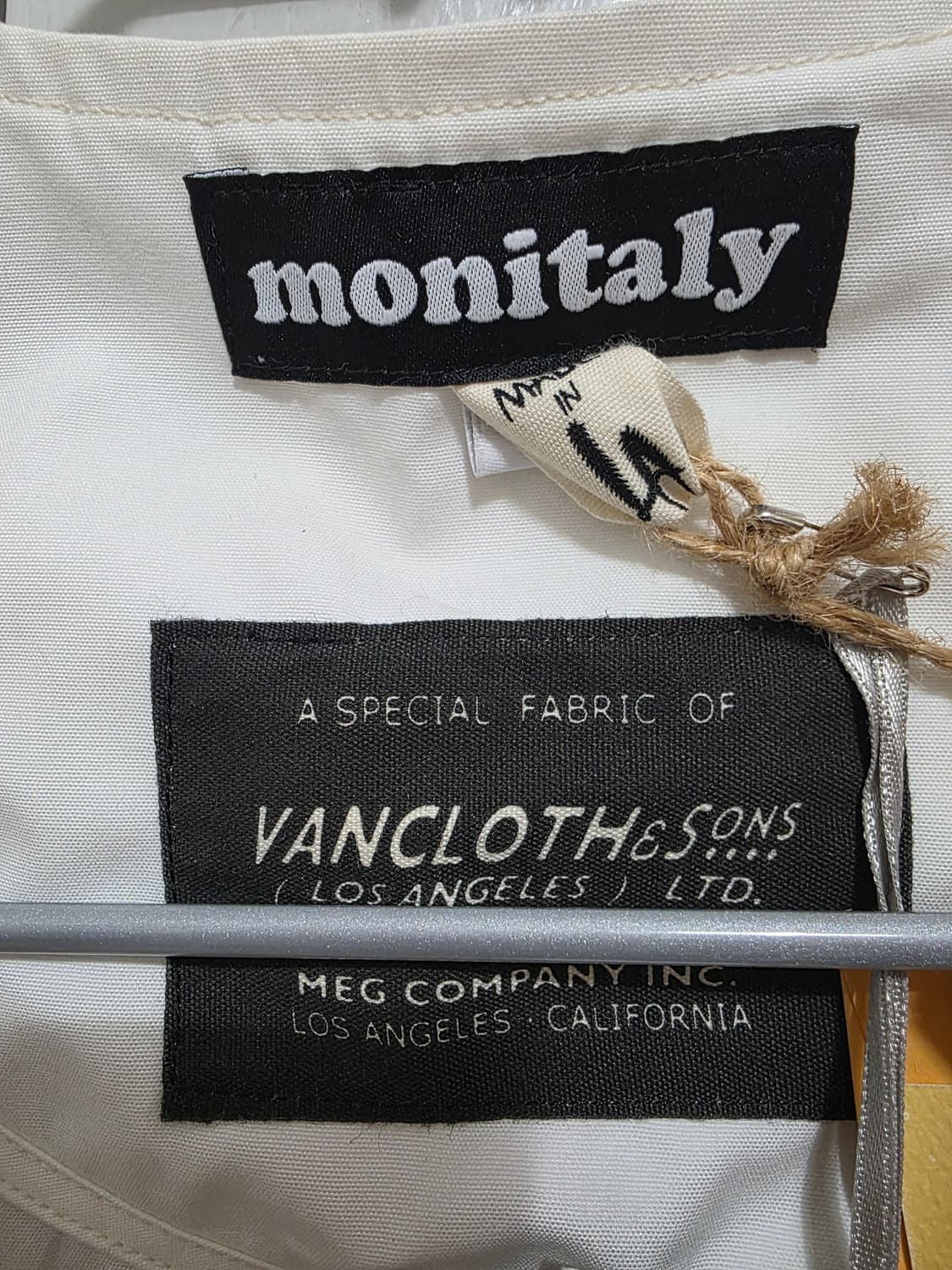 [새제품] 모니탈리 밀리터리 베스트 타입 C 화이트 상품이미지2