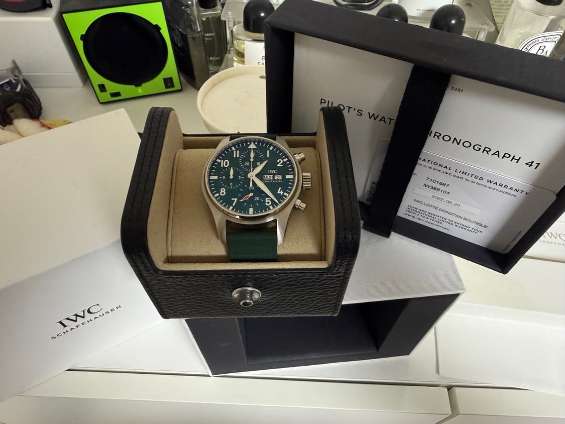 IWC 파일럿 크로노그래프 41 그린 모델 상품이미지3