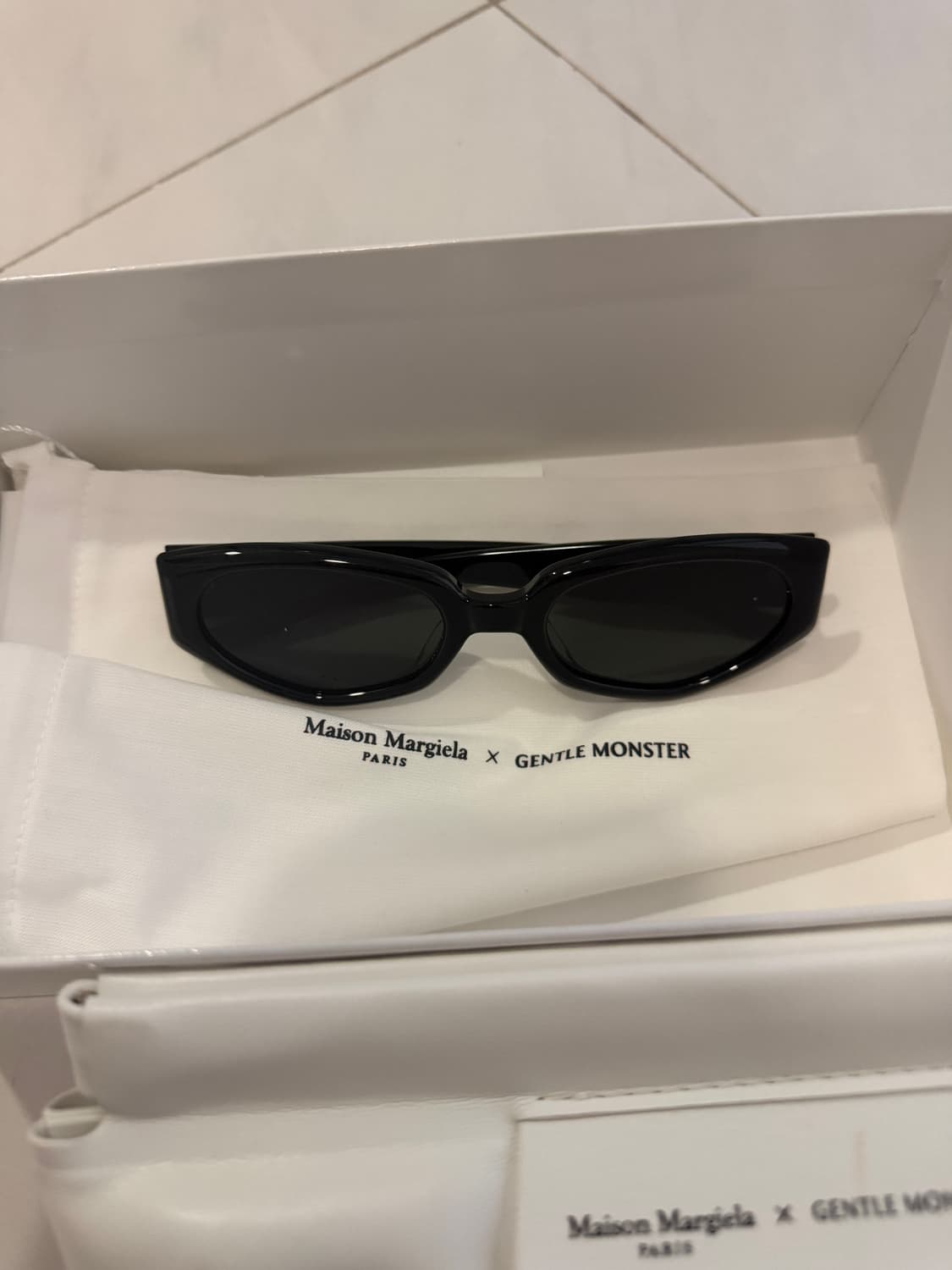 메종 마르지엘라 × 젠틀몬스터 선글라스 MM205 블랙 상품이미지3