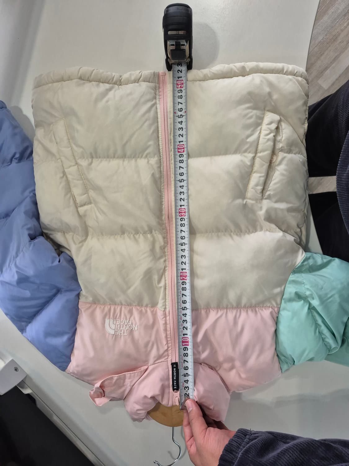 노스페이스 키즈 패딩 점퍼 사이즈 140(여자44) 상품이미지9