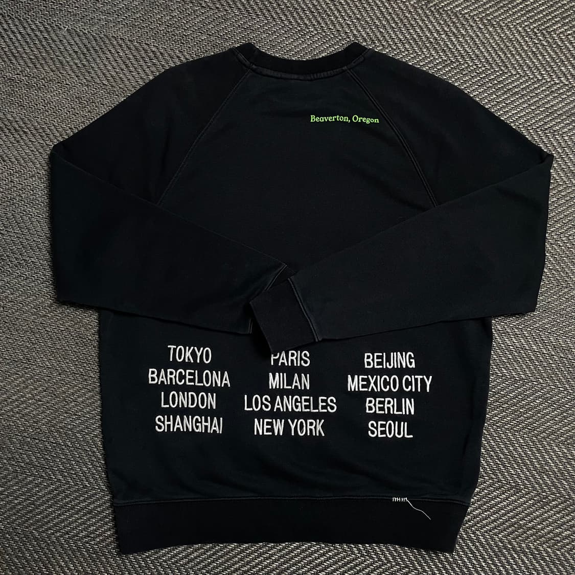 나이키 멀티 스우시 월드투어 박시핏 맨투맨y 5228 상품이미지4