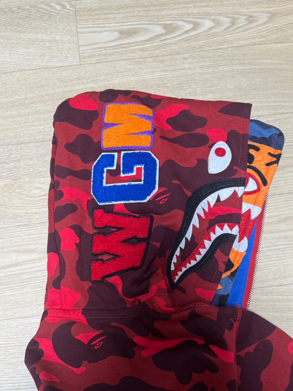 베이프 더블 타이거 샤크 후드집업 레드 L 상품이미지3