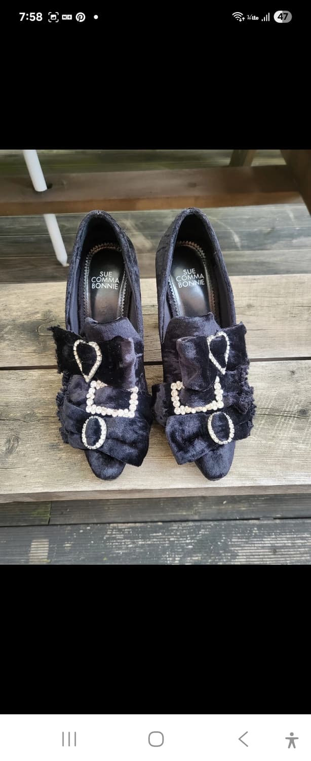 수콤마보니 벨벳 큐빅 장식 힐230 새제품 상품이미지1