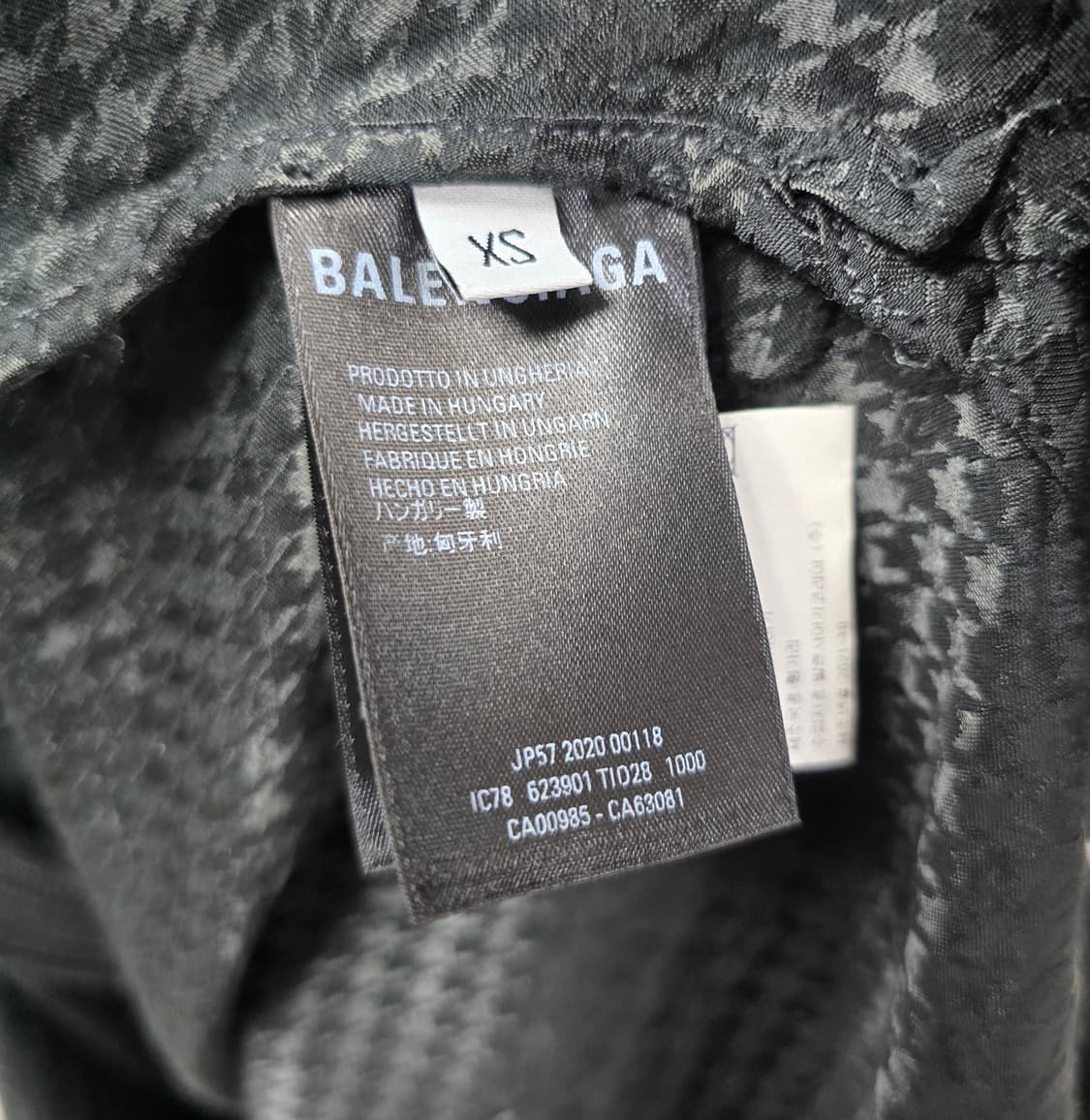 발렌시아가 하운드투스 트랙 자켓 xs사이즈 판매 상품이미지4