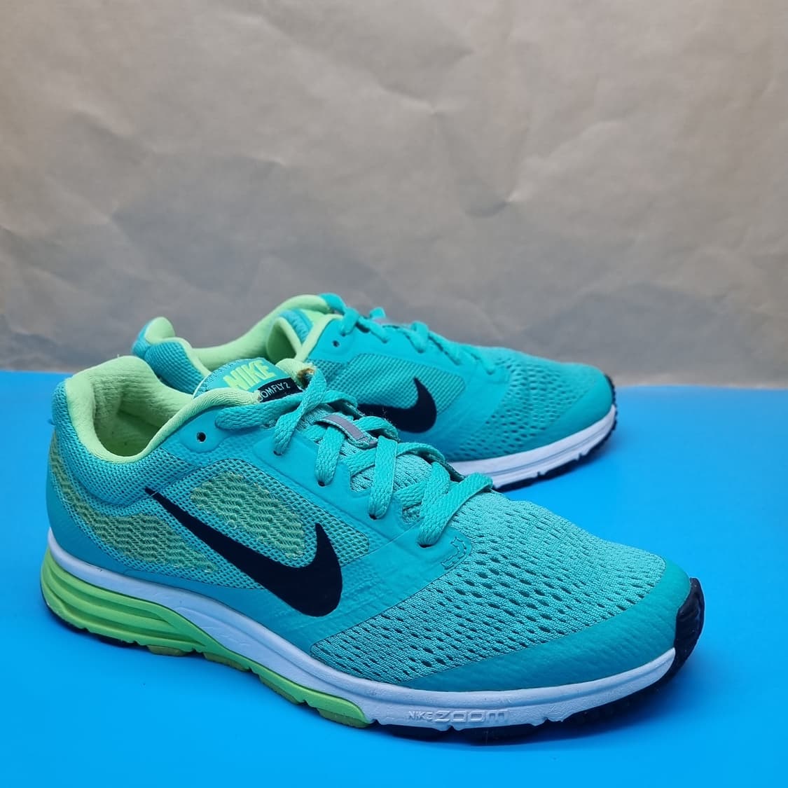 나이키 에어줌 풀레이2 여성운동화240  상품이미지1