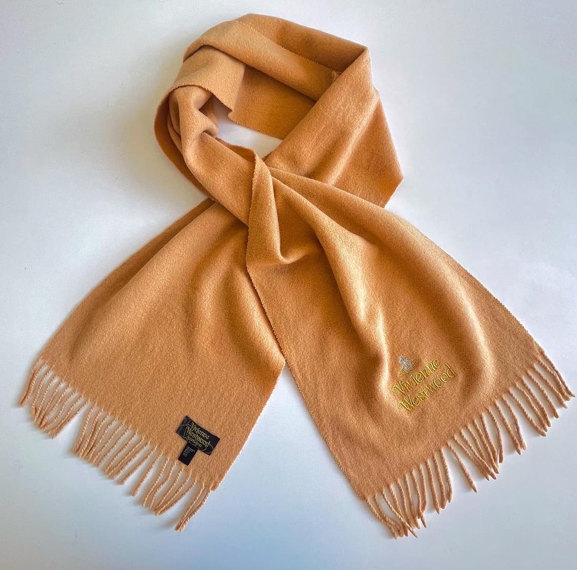 비비안웨스트우드 베이지 울 머플러 상품이미지1