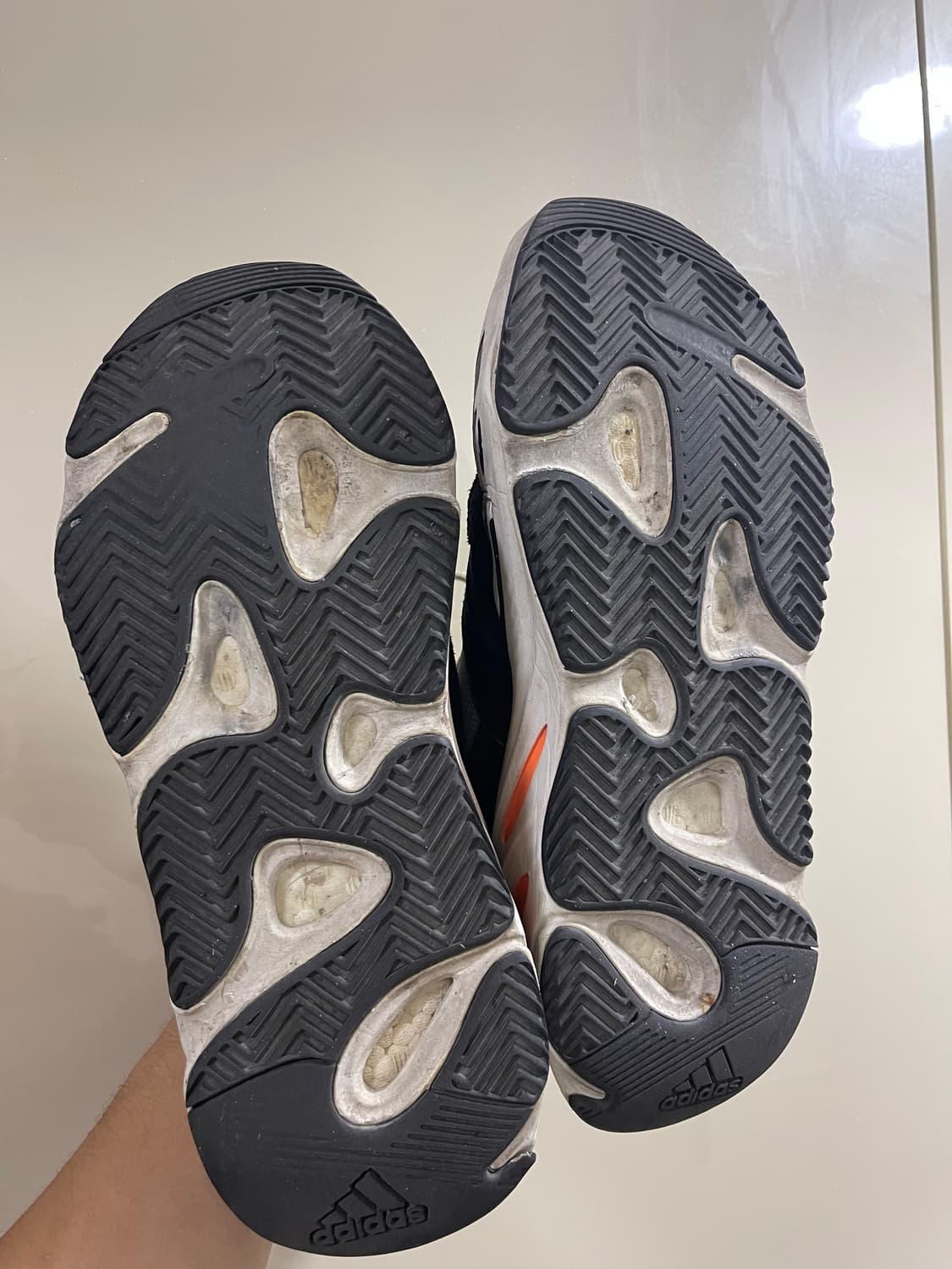 아디다스 이지부스트 700 웨이브 러너 280 상품이미지4