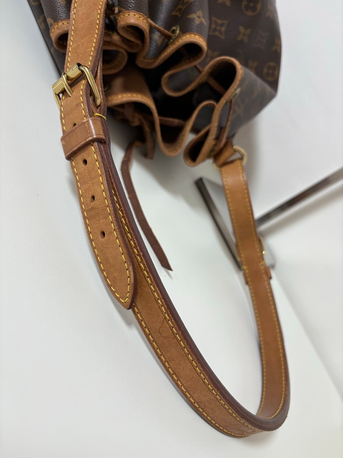 루이비통 노에 숄더백 상품이미지6