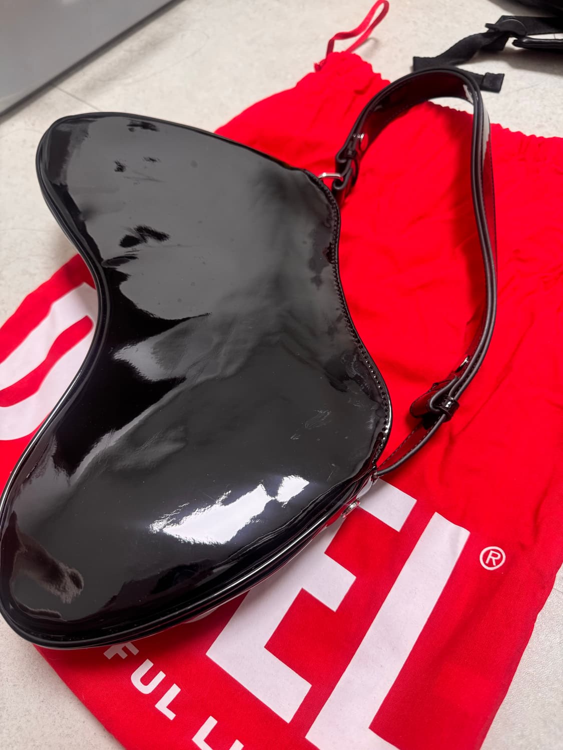 디젤 플레이 크로스 바디 백 상품이미지2