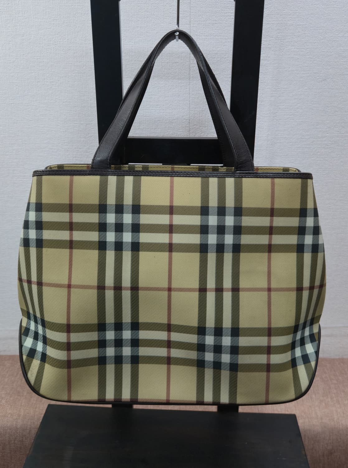 버버리 정품 노바 체크 PVC 토트백 상품이미지2