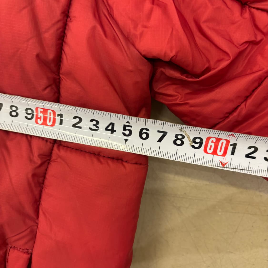 아디다스 레드 덕다운 푸퍼 패딩 상품이미지5