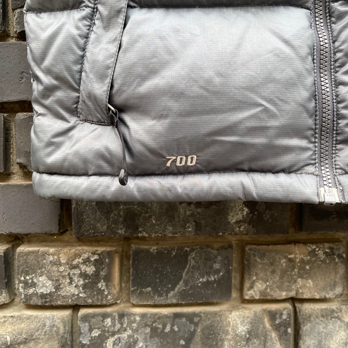 [85] 노스페이스 눕시 700 블랙/그레이 남여 패딩 조끼 상품이미지5