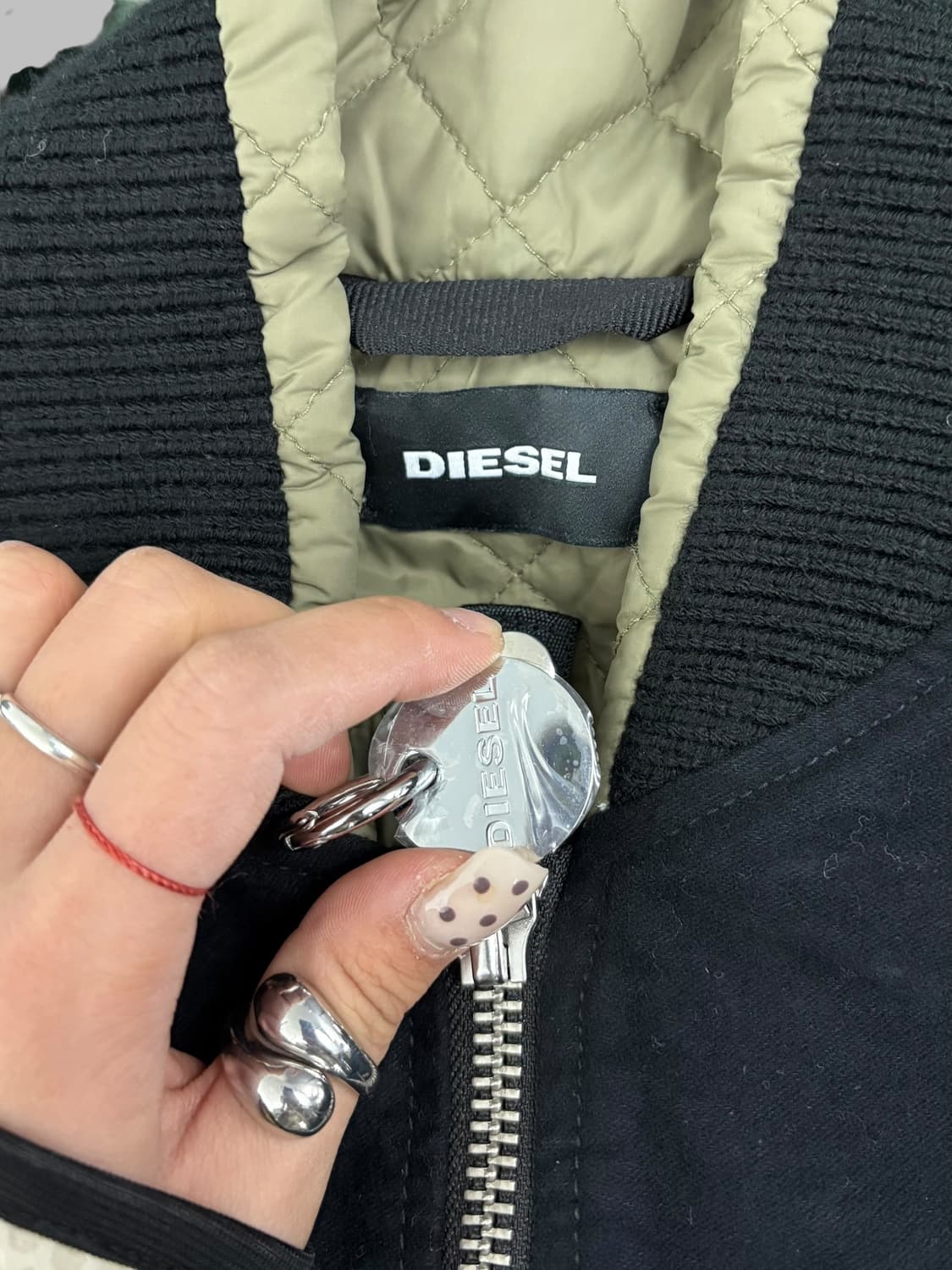 DIESEL crop bombeer jacket black  상품이미지7