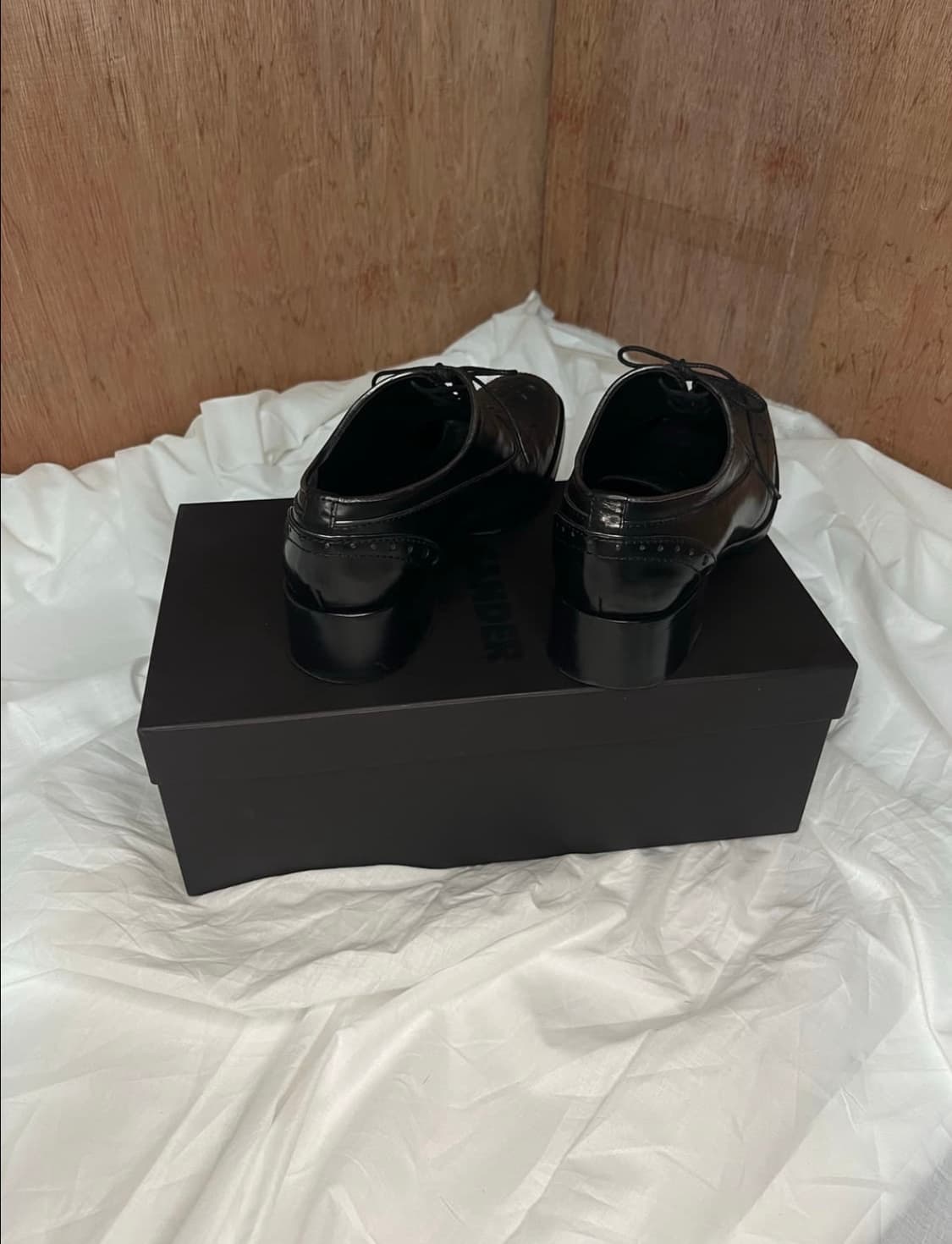 질샌더 플로럴 브로그 레더 더비 슈즈 상품이미지3