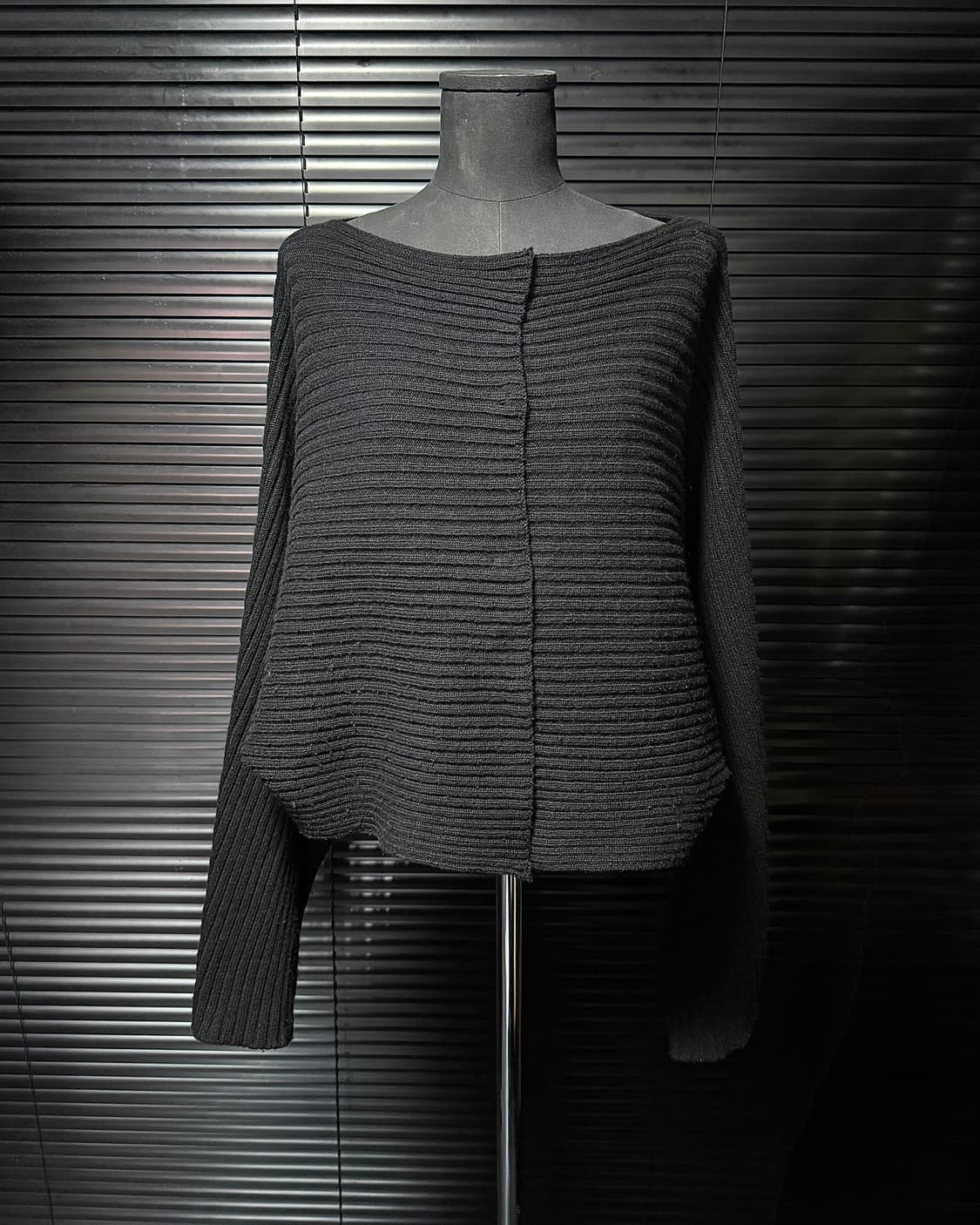 가오리핏 니트 스웨터 보트넥 오픈 가디건 오버핏 벌룬핏 블랙 스냅 단추  상품이미지2