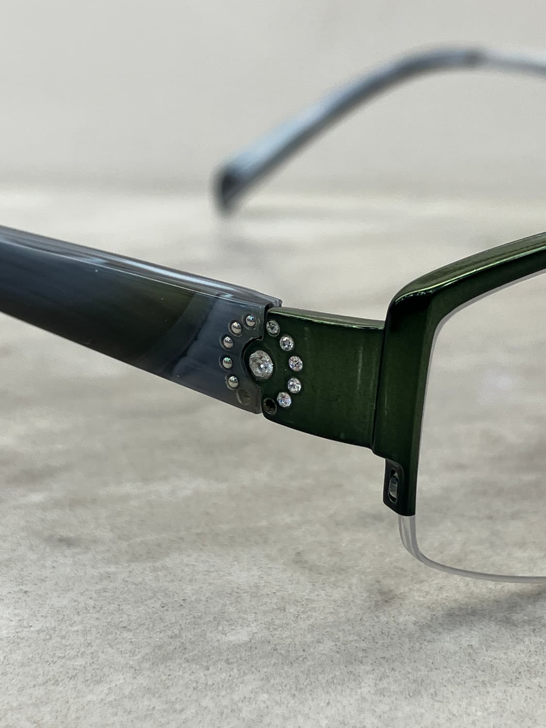 B44 니나리치 NINA RICCI 유광 딥그린 반무테 큐빅 메탈테 안경 상품이미지8