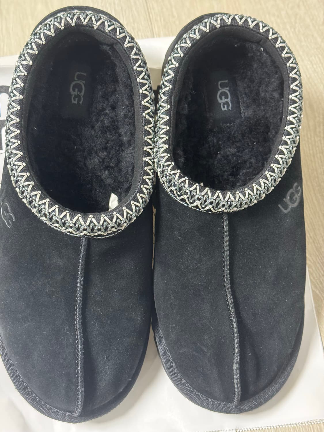 어그 타스만 블랙 260 상품이미지2