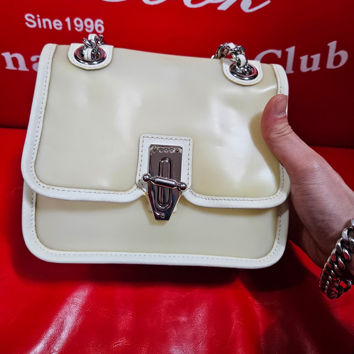 러브캣(LOVCAT) 우레탄 가죽 블럭 화이트 미니 체인백 상품이미지3