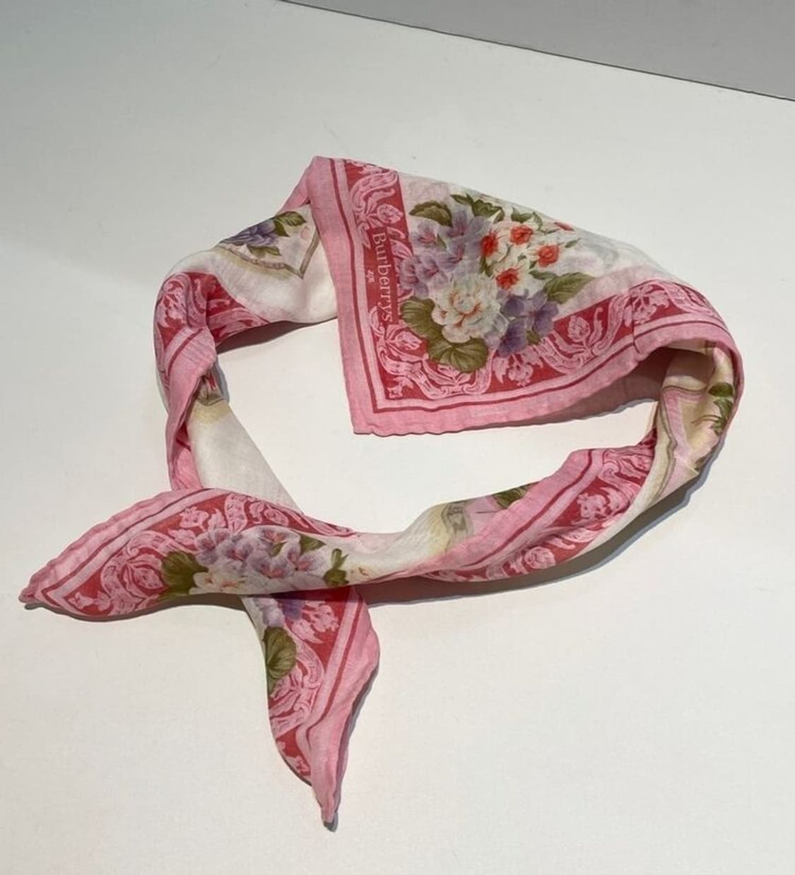 버버리 00s 시그니처 재팬 플라워 쁘띠 반다나 손수건 A1220 상품이미지1