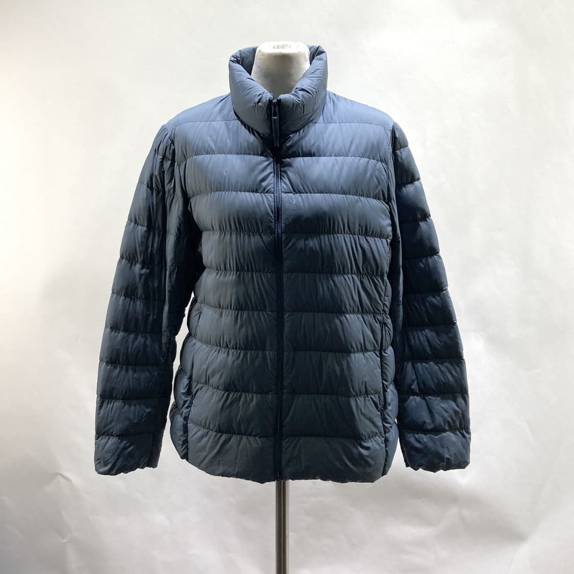 유니클로 여성다운경량패딩자켓 105 상품이미지1