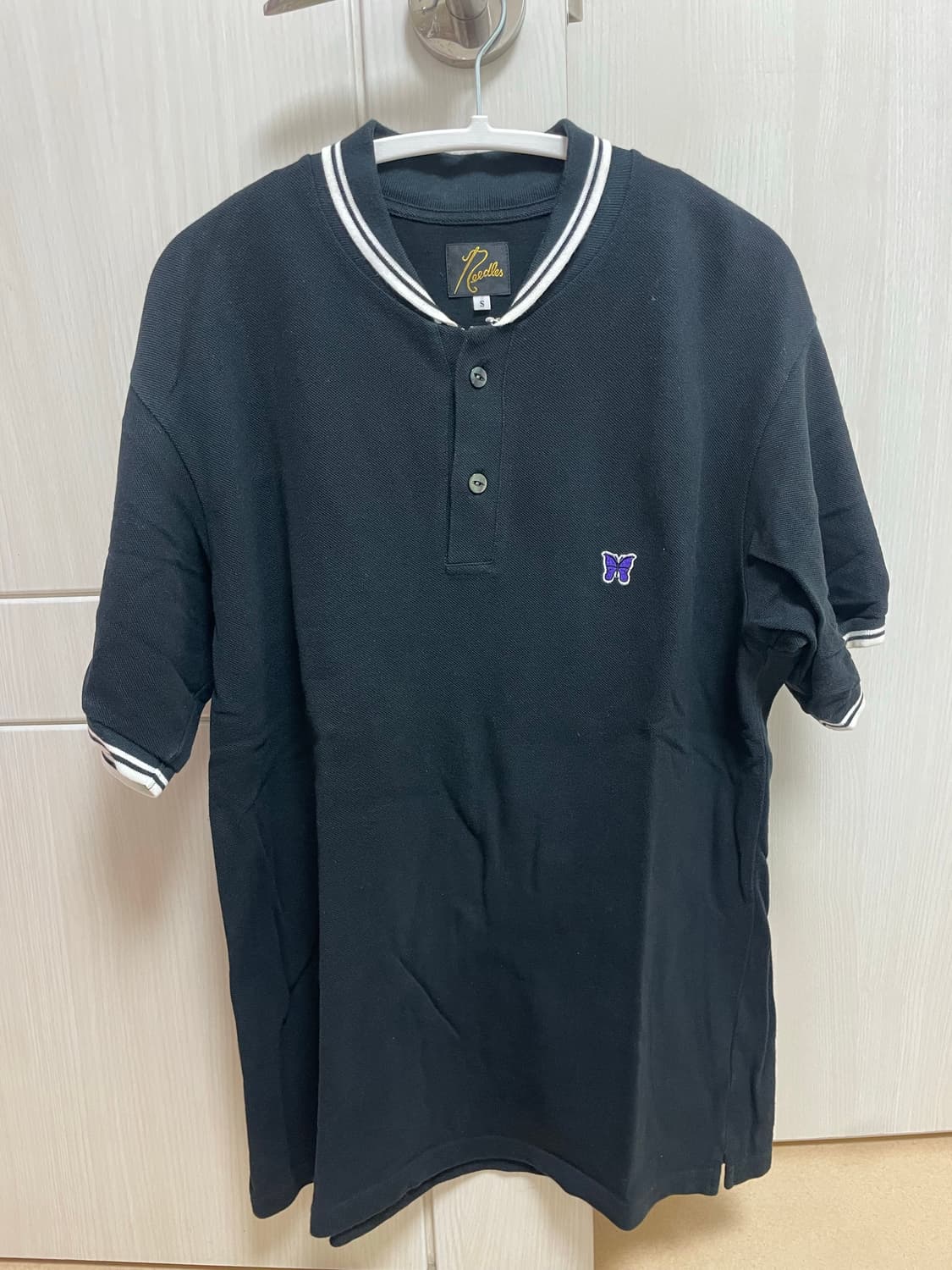 니들스 블랙 숄 카라 폴로 (S 사이즈) 상품이미지1