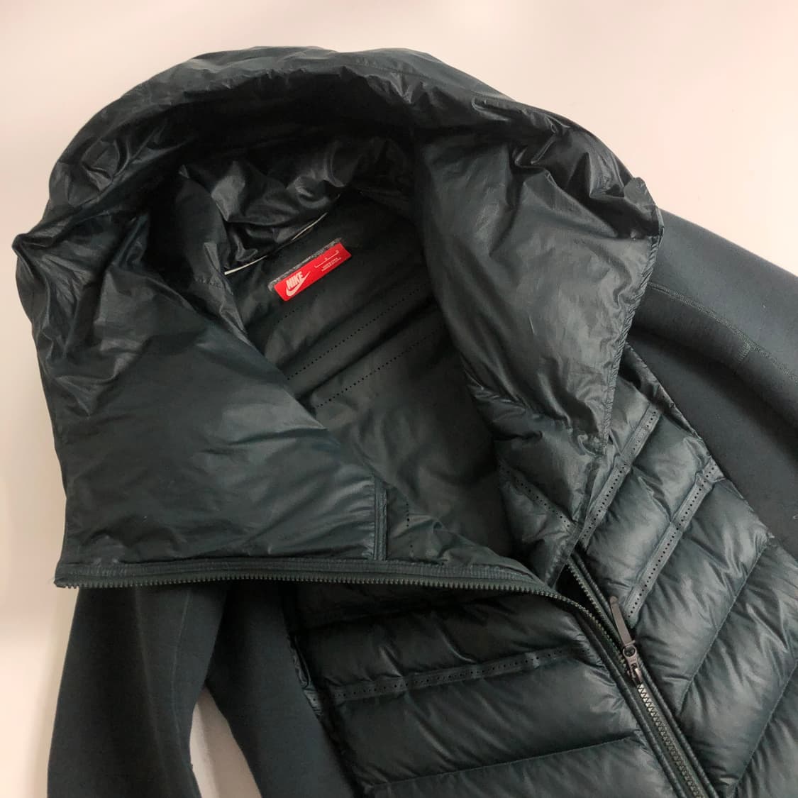 나이키 테크팩 에어로로프트 경량패딩 우먼L 상품이미지4