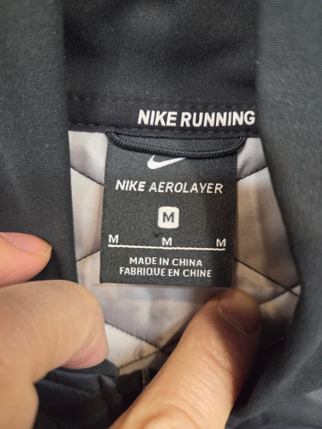 나이키 여성 에어로레이어 러닝 자켓 m 상품이미지3