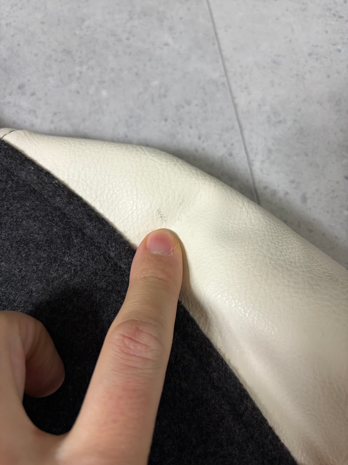 유니클로 페이크레더 바시티 자켓 상품이미지8